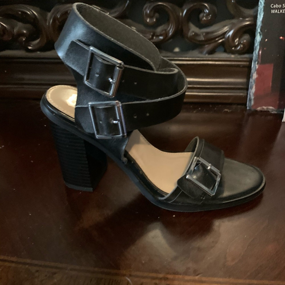 Ladies shoes
